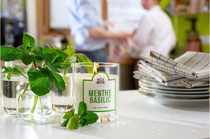 Top 10 des bougies parfumées parfaites pour l'été - La Belle Mèche